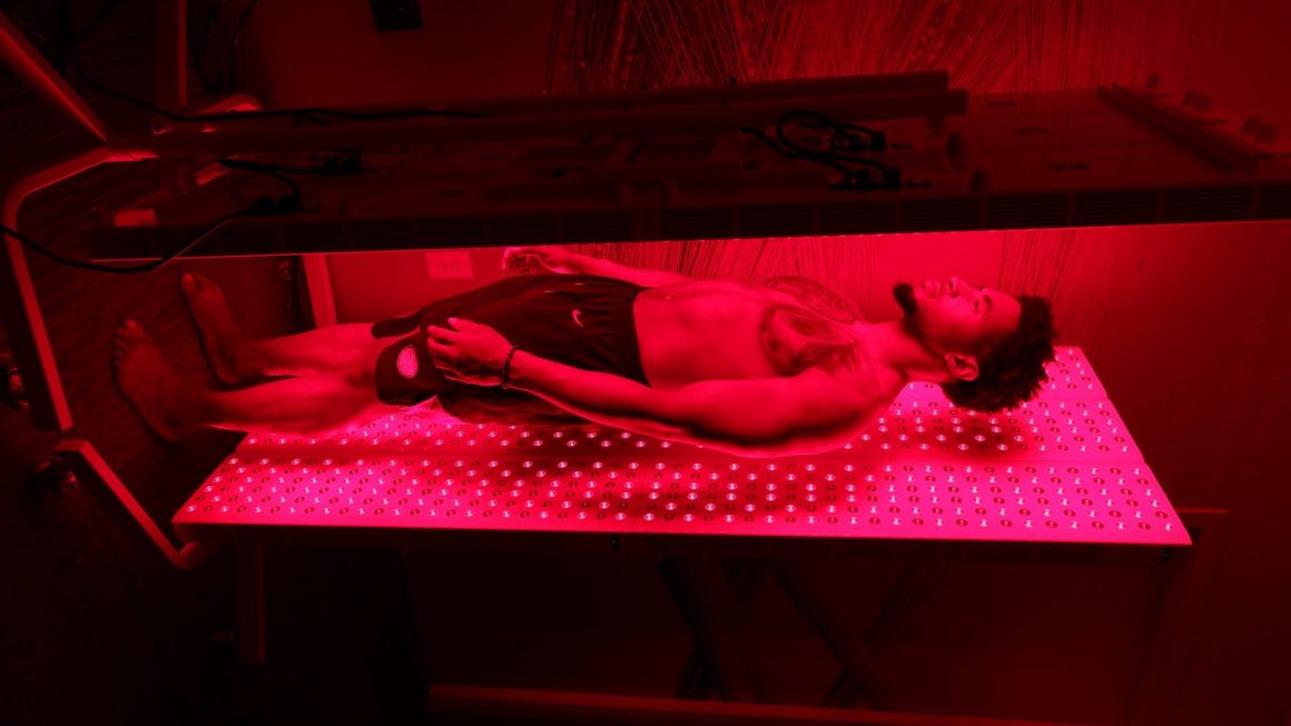 San Francisco 49ers signs Joovv as official light therapy partner